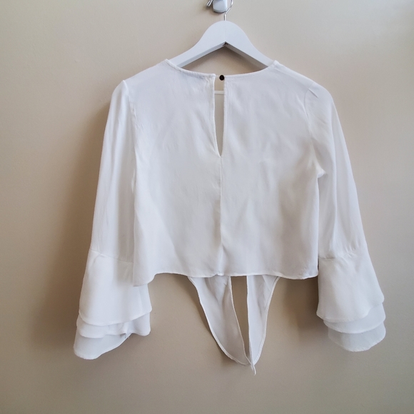 Harper and Me White blouse with tie front with ruffle cuff, small size - Picture 3 of 8